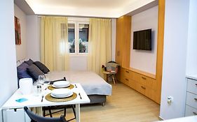 Studio Apartment With All Amenities In Kolonaki